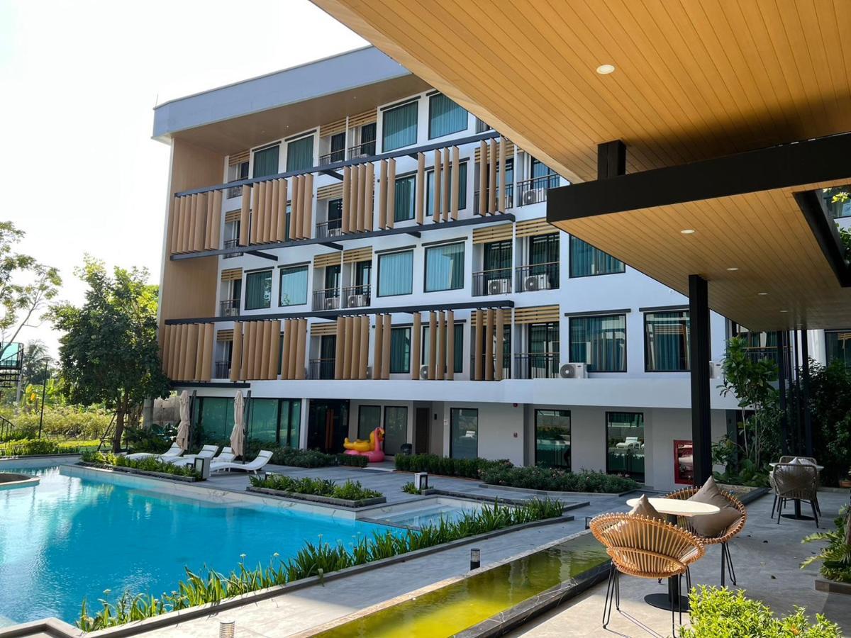 Crystal Srivaree Suvarnabhumi Hotel Ban Khlong Bang Krathiam Luaran gambar