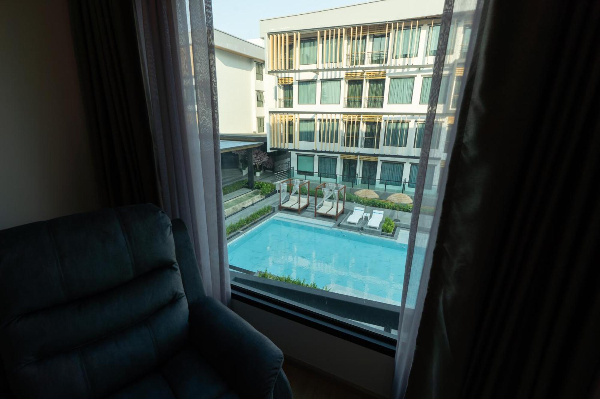 Crystal Srivaree Suvarnabhumi Hotel Ban Khlong Bang Krathiam Luaran gambar